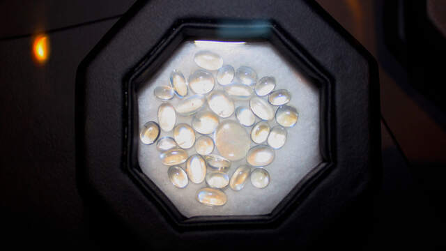 Chrysoberyl and cat's eye