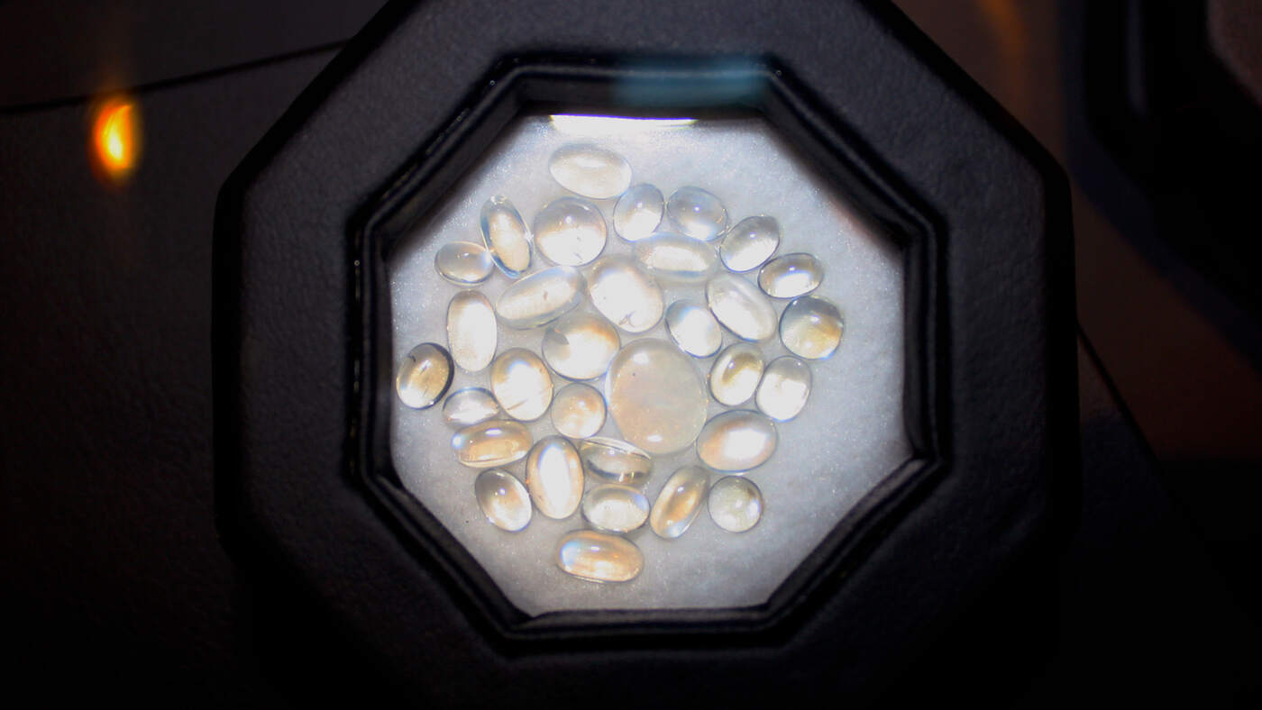 Chrysoberyl and cat's eye