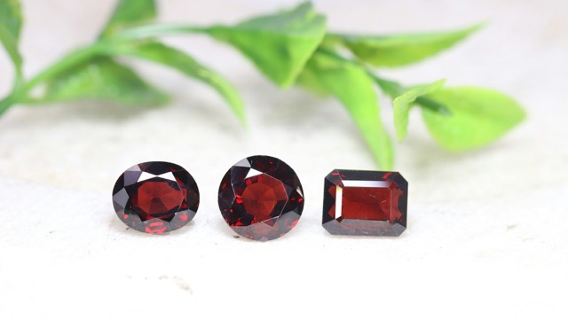 Misleading trade names: what a "Bohemian diamond" really is