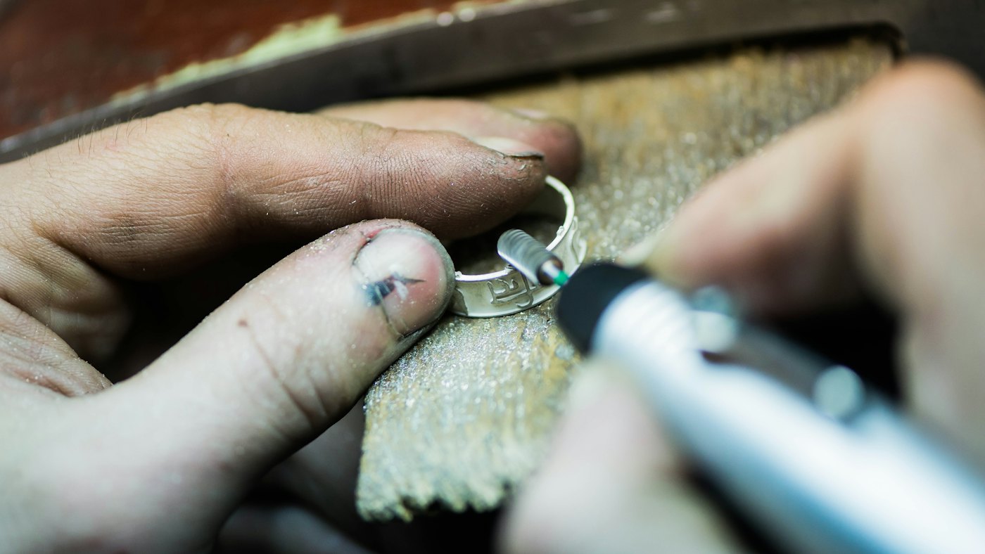 Stone setting